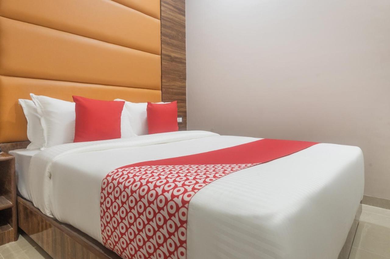 OYO 30693 Hotel Blue Executive Mumbai Exterior foto
