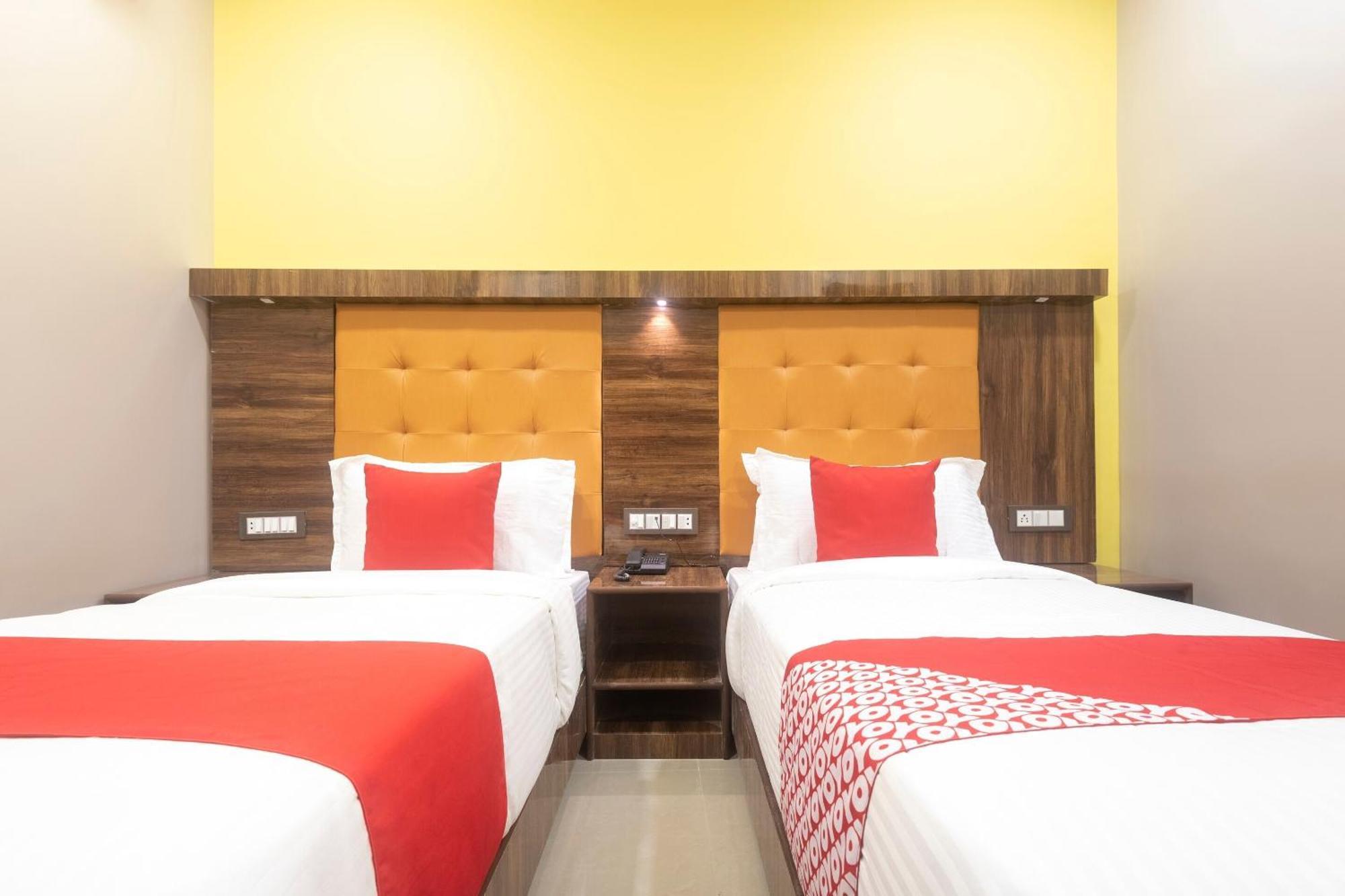 OYO 30693 Hotel Blue Executive Mumbai Exterior foto